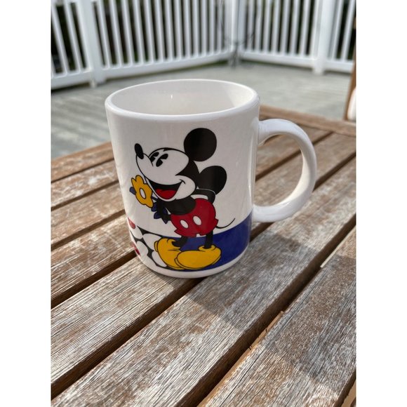 Mickey & Co. Mickey and Minnie Mouse Mugs (set of 3) - Picture 6 of 6